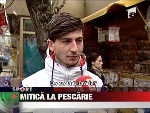 Fanii dinamovisti il trimit pe Mitica la pescarie