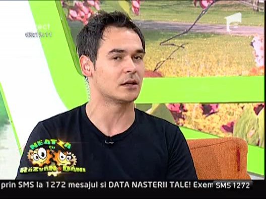 Ellie White la Neatza