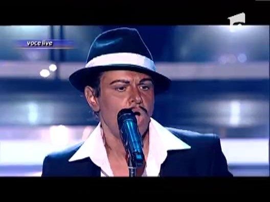 Maria Buza il imita pe Lou Bega "Mambo No.5"