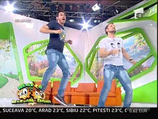 Razvan si Dani - U Can't Touch This