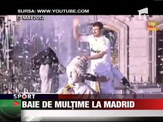 Atletico Madrid a facut parada cu trofeul castigat in Romania