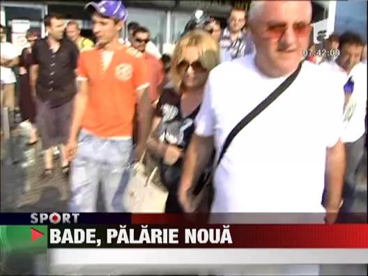 Mitica Dragomir s-a intors din Elvetia cu doua palarii noi
