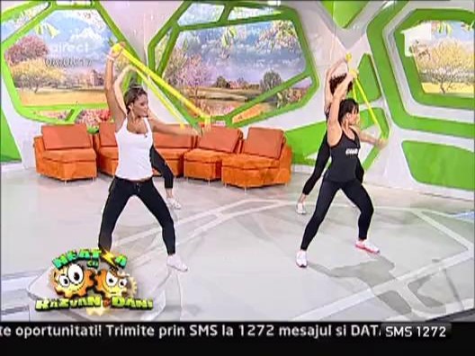 Antrenament cu banda elastica