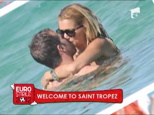 Van der Vaart face senzatie pe plaja alaturi de Sylvie