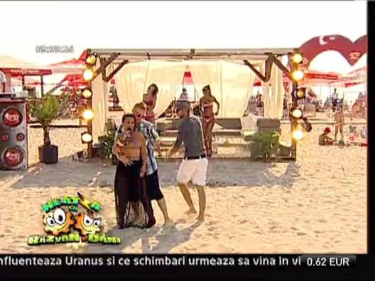 Dee Dee - "Running Away"