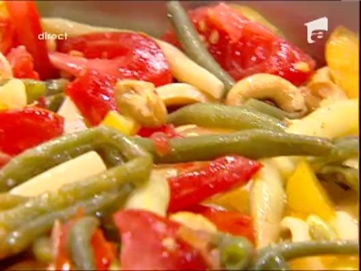 Vladutz gateste: "Salata lejera de fasole"