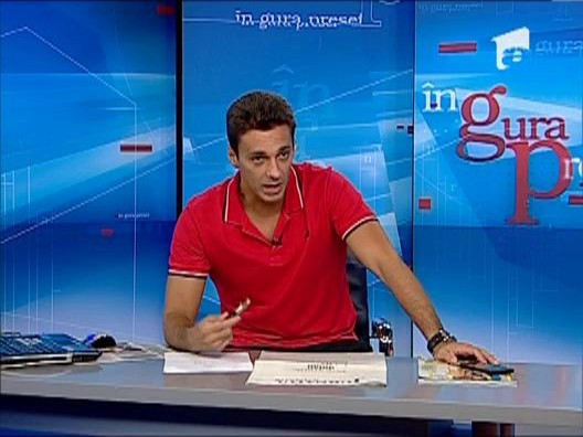 Mircea Badea: "Tatal meu a primit in 2003 un mandat de aducere, fiind acuzat de incalcarea drepturilor de autor"