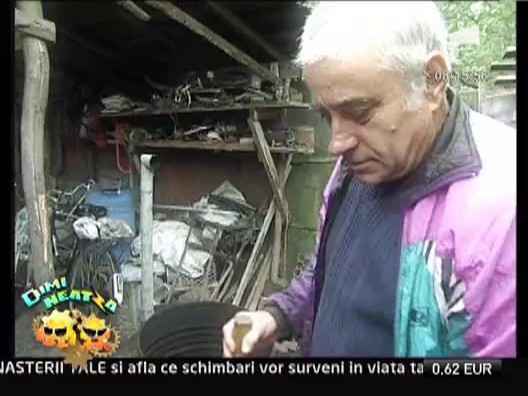 Marian Duta invata cum se face tuica in mod traditional!