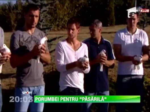 Fanii si jucatorii lui Veszprem l-au comemorat pe Marian Cozma