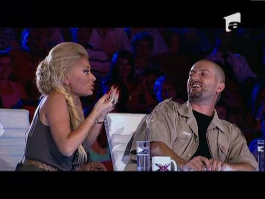 Puterea unui sarut: Cheloo a fost imblanzit de Delia