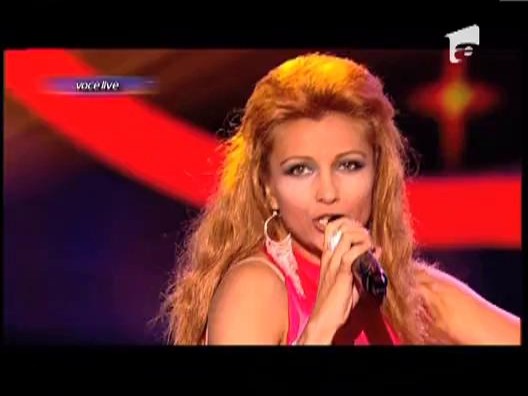 Lora, sosia lui Céline Dion - That's The Way It Is