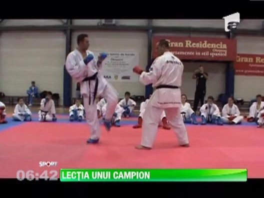 Davide Benetello, multiplu campion mondial si european WKF, a sustinut un curs de karate in Romania