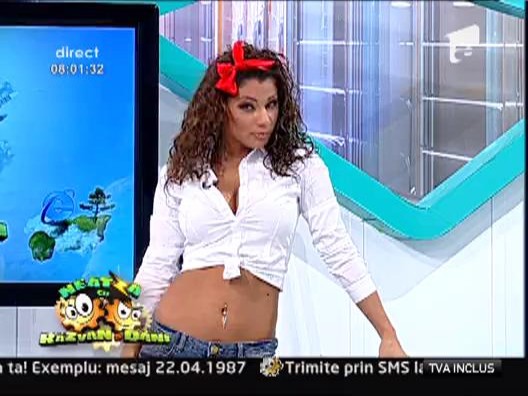 Roxana Vancea, menajera sexy