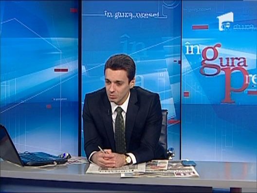 Mircea Badea, despre pactul dintre Ponta - Basescu: &ldquo;Nu exista niciun pact, s-au jucat pe o hartie&rdquo;