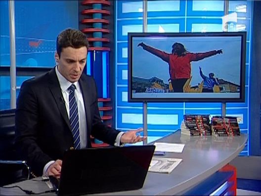 Mircea Badea: "Basescu o sfatuieste pe Elena Udrea sa-si dea jos pantofii cu toc si sa-si ia posete mai ieftine