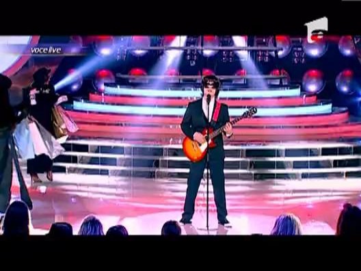 Serban Copot s-a transformat in Roy Orbison – “Pretty Woman”