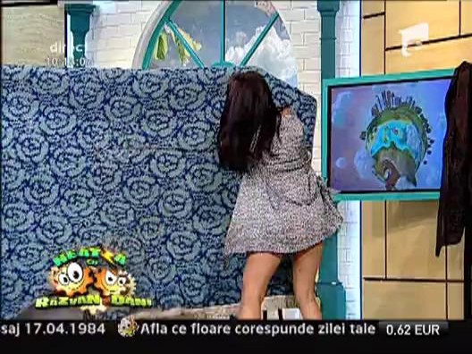 Bijou bate covoare la Neatza!