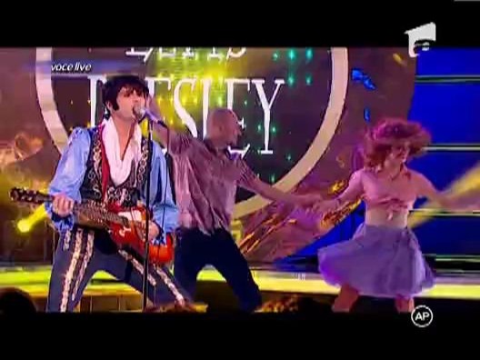 Andrei Stefanescu se transforma in Elvis Presley  - "Blue suede shoes"