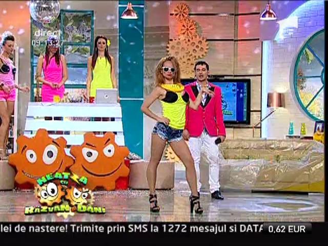 Fetele de la "Like Chocolate" au imitat mersul pitzipoancelor