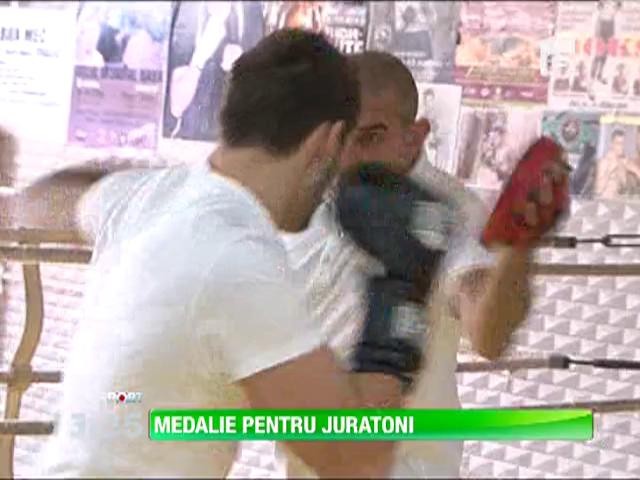 Medalie de bronz pentru Bogdan Juratoni la Campionatele europene de box