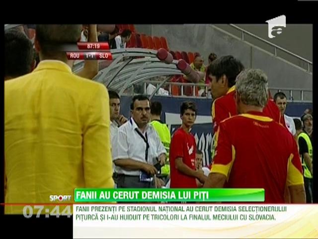Fanii i-au cerut demisia lui Victor Piturca