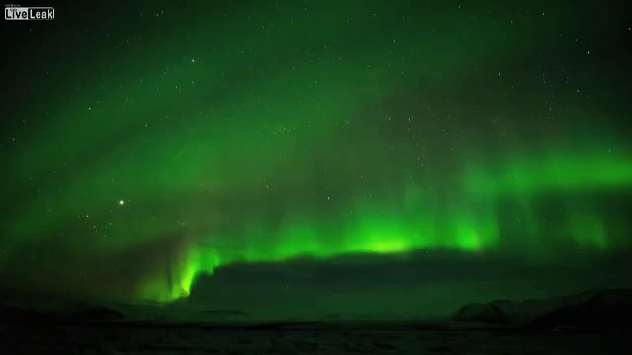 Un fenomen uluitor: Imagini fascinante cu Aurora Boreala (VIDEO)