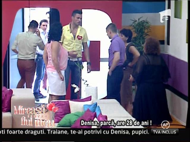 Baietii se amuza pe seama fostelor relatii ale lui Traian