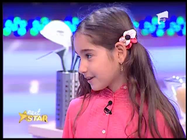 Evelina este pasionata de actorie si reciclare