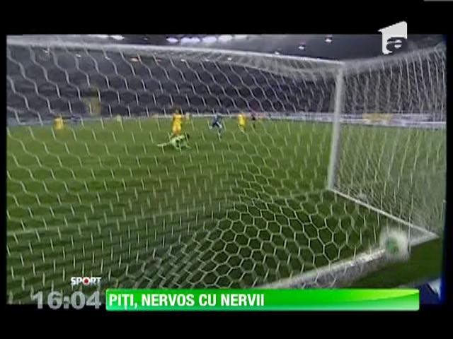 Victor Piţurcă a pus tunurile pe jurnalişti!