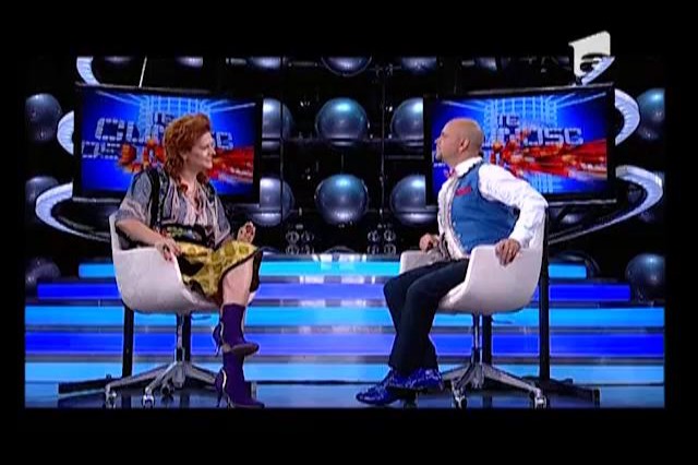 Culise: Maria Buză se pregăteşte să devină Tiziano Ferro