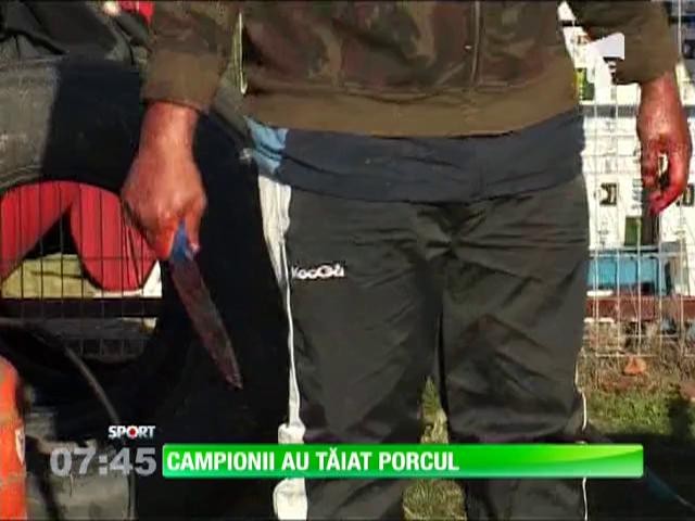 Campionii de la Timişoara au tăiat porcul de Ziua Naţională a Rom&acirc;niei