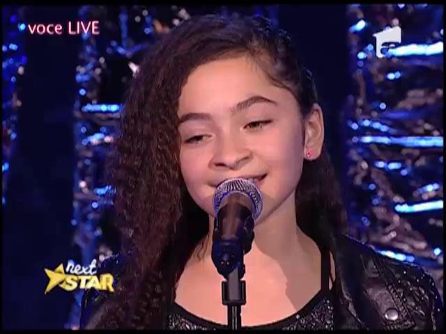 La zece ani a cantat de nota 10! Bianca Petcu a impresionat juriul cu o voce impecabila!