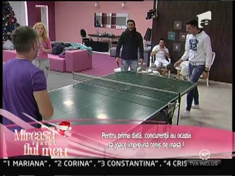 Jocul de ping pong i-a învrăjbit pe băieţi!