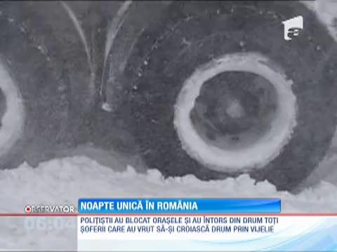 Jumătate de ţară e &icirc;ngropată &icirc;n nămeţi &icirc;nalţi şi de patru metri!