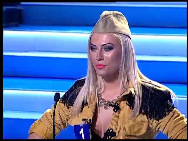 Alex Velea, Andreea Bănică şi Claudiu Bleonţ, faţă în faţă cu blonda supremă