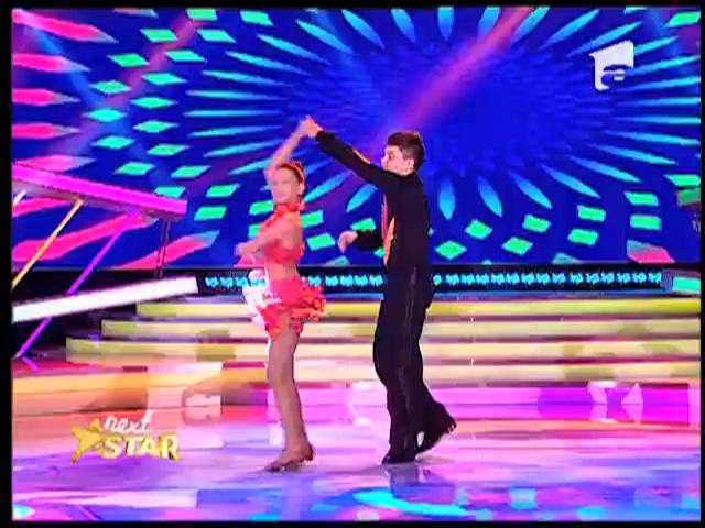 Simona și Dan ne fac să ne g&acirc;ndim la vară. Și la salsa