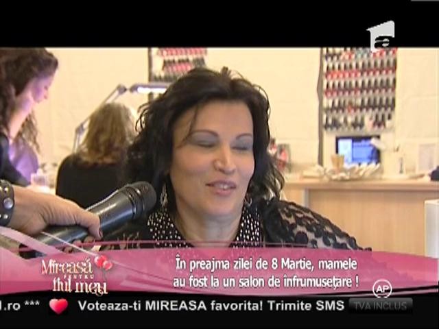 Mamele, răsfăț la un salon de înfrumusețare