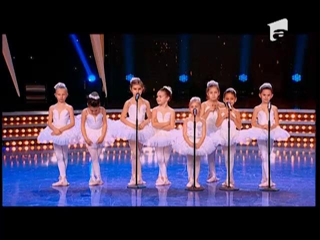 Juriu: Trupa Little Swans primește 3 stele aurii din partea juriului "România Dansează"