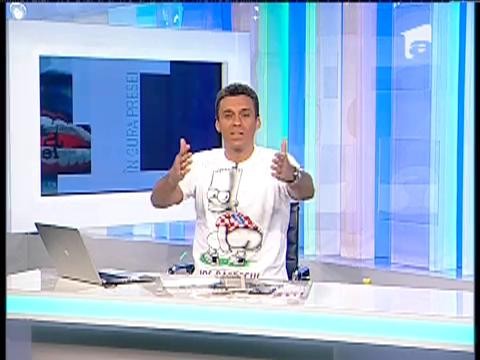 Mircea Badea ironizează pozele cu membrii PMP: "Ăştia nu cred că sunt zdraveni la cap!"