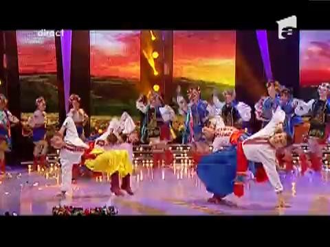 Ansamblul Kozaciok - danseaza
