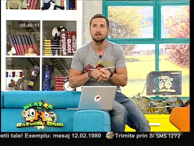 Smiley news: Cum să introduci o monedă &icirc;ntr-o sticlă cu motostivuitorul