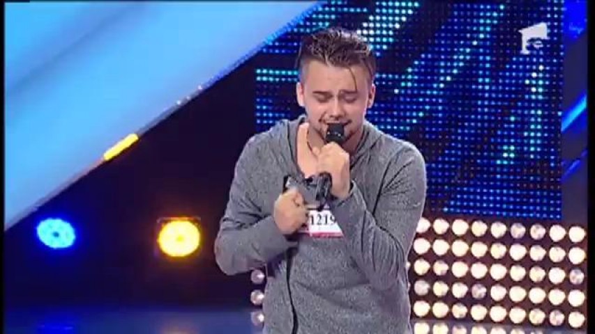 "What a wonderful world" - Louis Armstrong. Vezi interpretarea lui Mihai Farkaș, la X Factor!