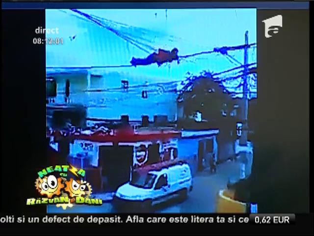 Smiley News: Exerciții fizice pe cablul telefonic