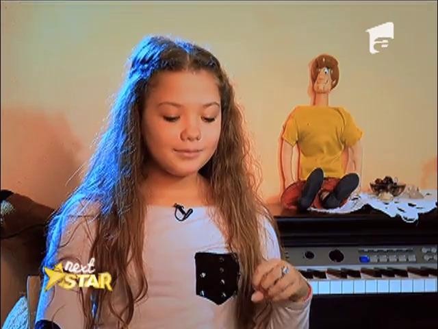 Prezentare: Erika Prodea - 12 ani, Galati. C&acirc;ntă la clape imaginare