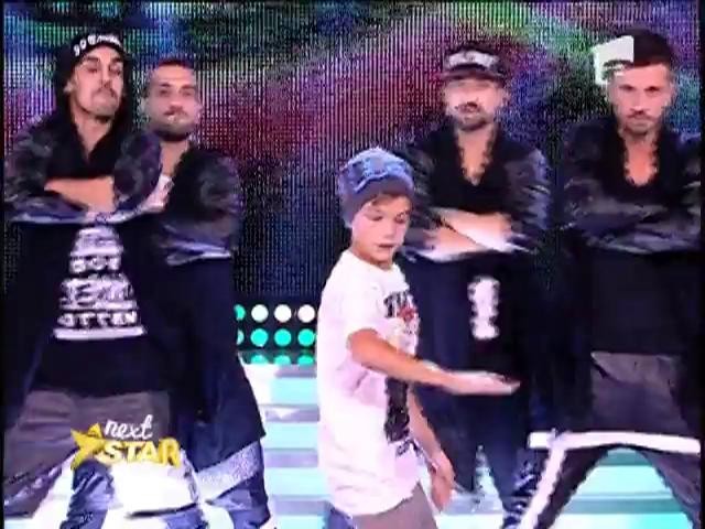 Cristian Zlatan, un dansator de senzaţie! Mişcări de breakdance inedite!