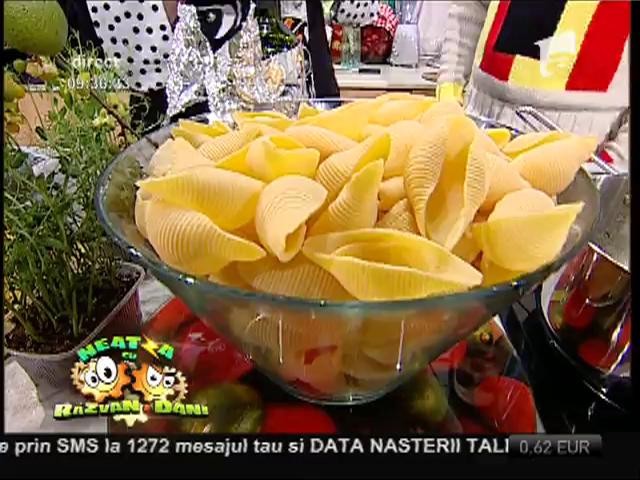 Vlăduț gătește: &rdquo;Paste cu adiere de iarnă&rdquo;