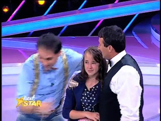 Lacrimi de fericire pentru Emilia Cruceru! Fetiţa şi-a revăzut tatăl, pe scena de la Next Star