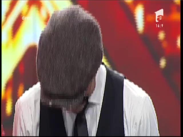 Jurații X Factor analizează prestaţia trupei 69 din Gala a 3-a!