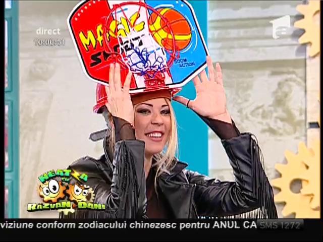 Roxana Nemeş ne prezintă single-ul "Mă dezbrac de secrete"