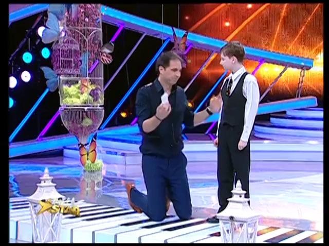 De azi, viața lui s-a schimbat! "Next Star" &icirc;i asigură transportul lui Fabiani la toate concursurile de pian din Europa!